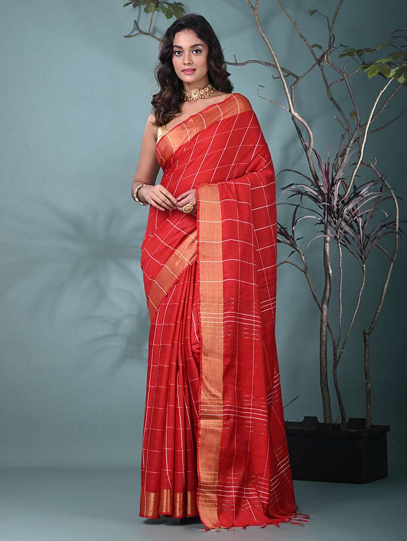 women checkered bordered saree with blouse