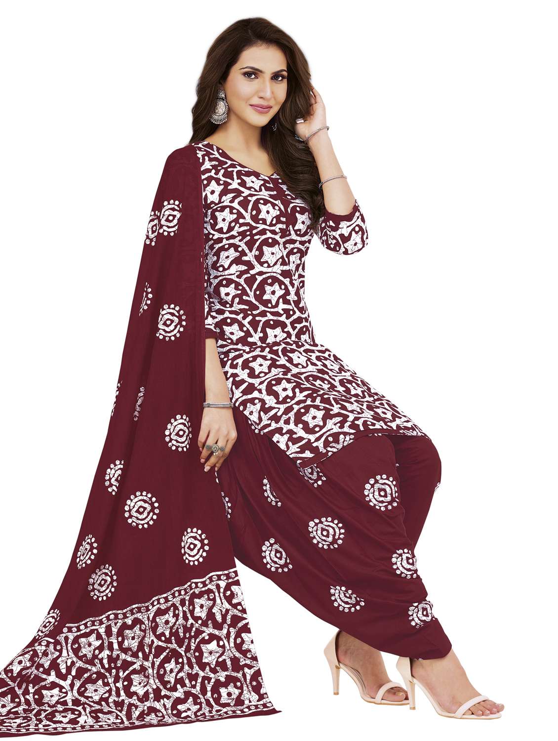 women printed three quarter sleeve kurta salwar with dupatta set