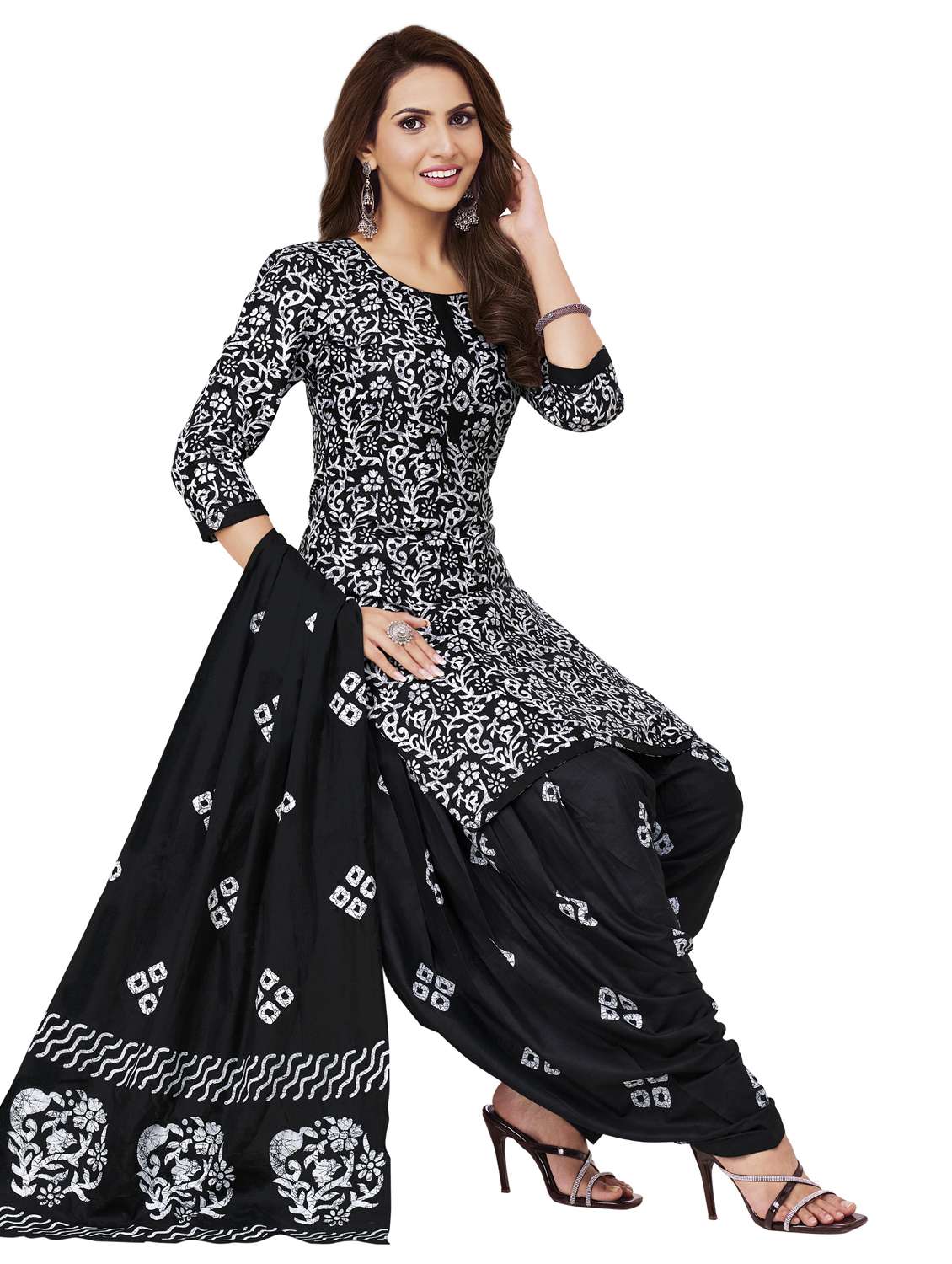 women printed three quarter sleeve kurta salwar with dupatta set