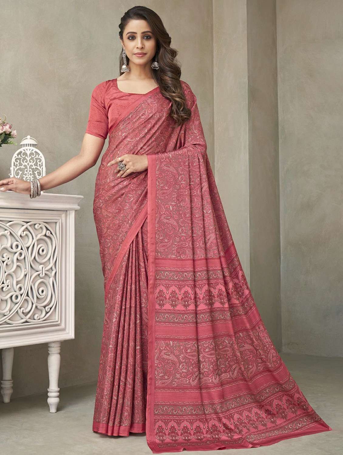 women printed casual wear saree with blouse