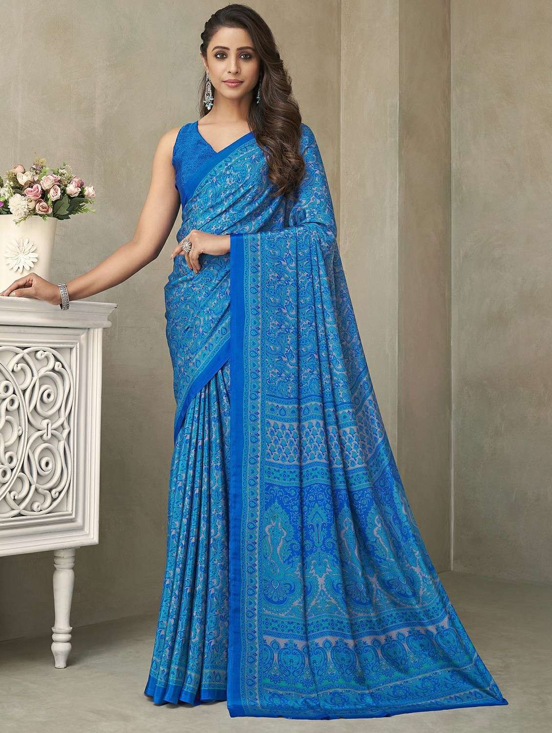 women printed casual wear saree with blouse