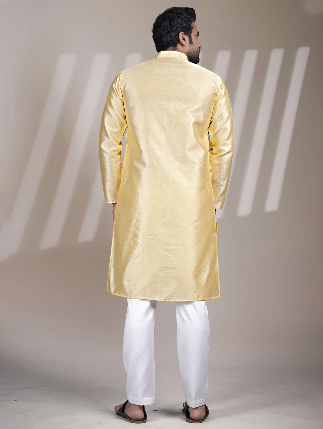 men self design mandarin neck long kurta - 22316241 -  Standard Image - 3