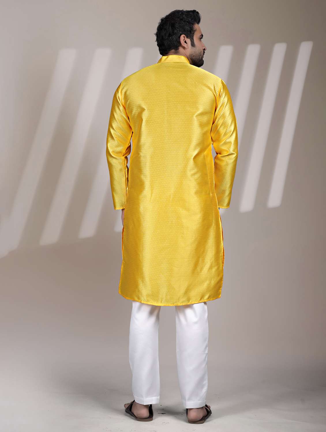 men self design mandarin neck long kurta - 22316243 -  Standard Image - 3