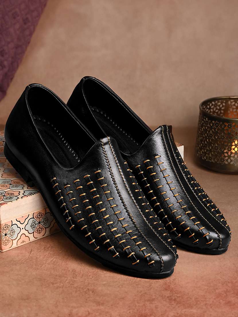 men black slip on mojari