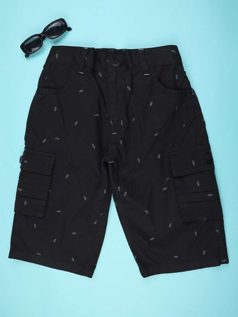 boys printed mid rise cargo shorts