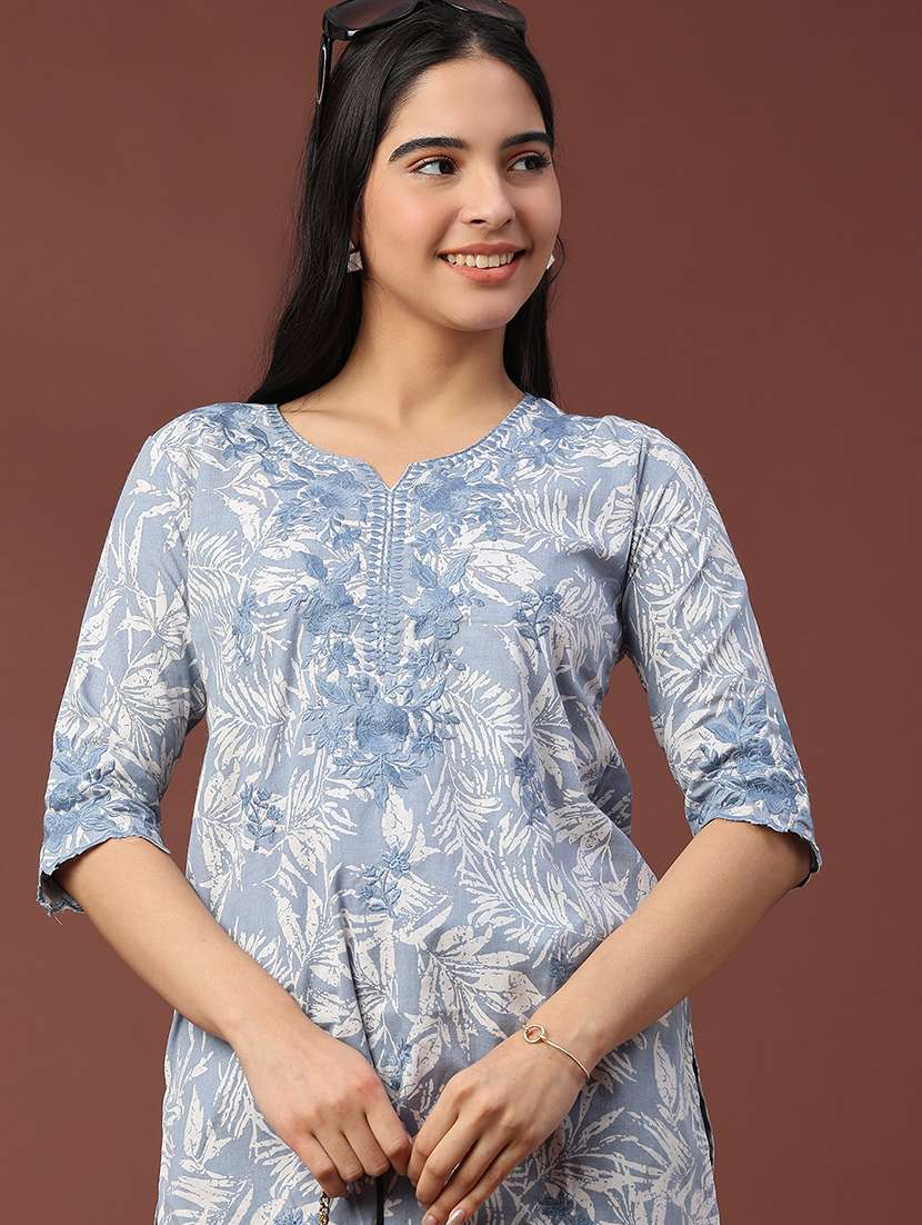women printed three quarter sleeve straight kurti