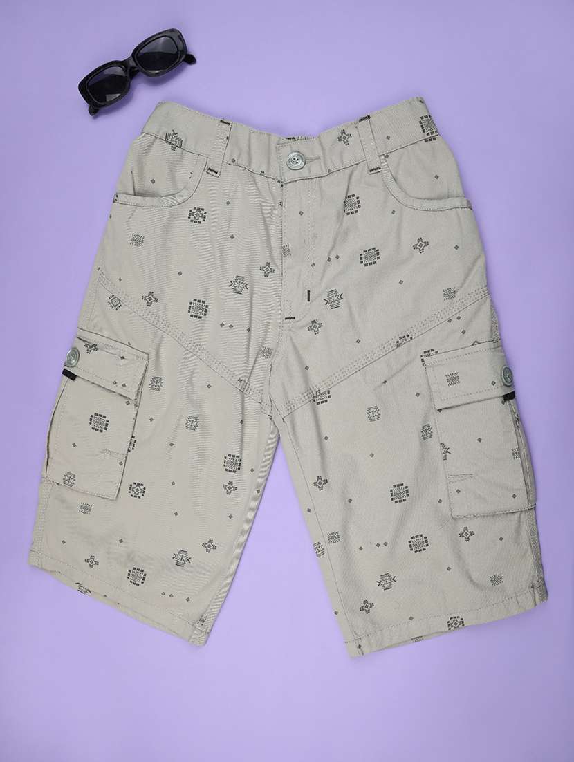 boys printed mid rise cargo shorts