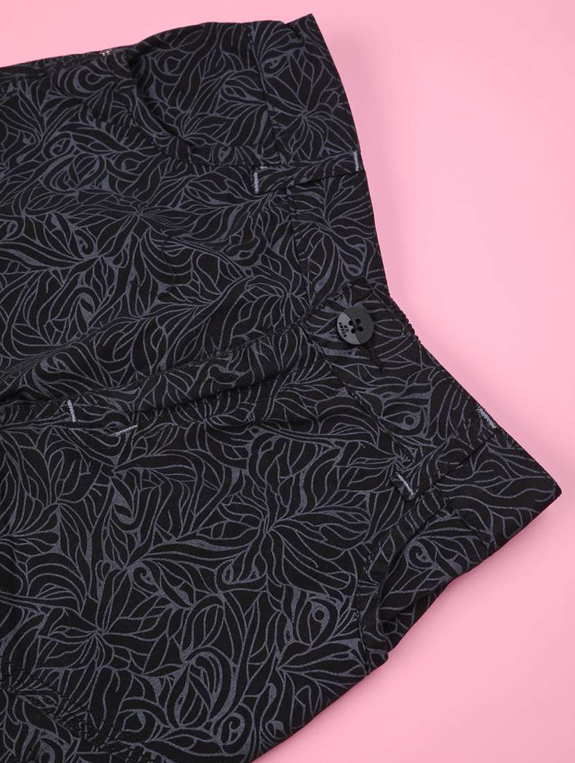 boys printed mid rise cargo shorts - 22316624 -  Standard Image - 3