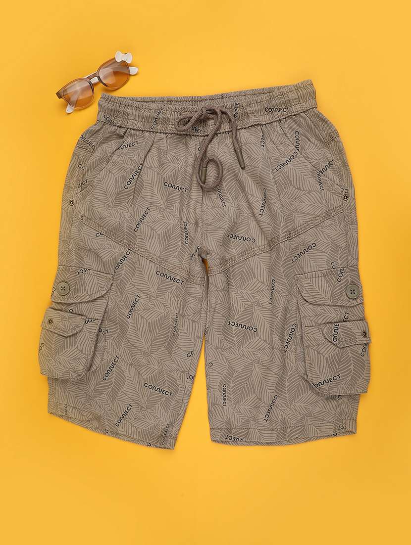 boys printed mid rise cargo shorts