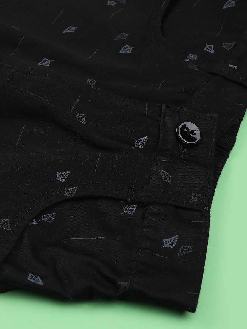 boys printed mid rise cargo shorts - 22316694 -  Standard Image - 3