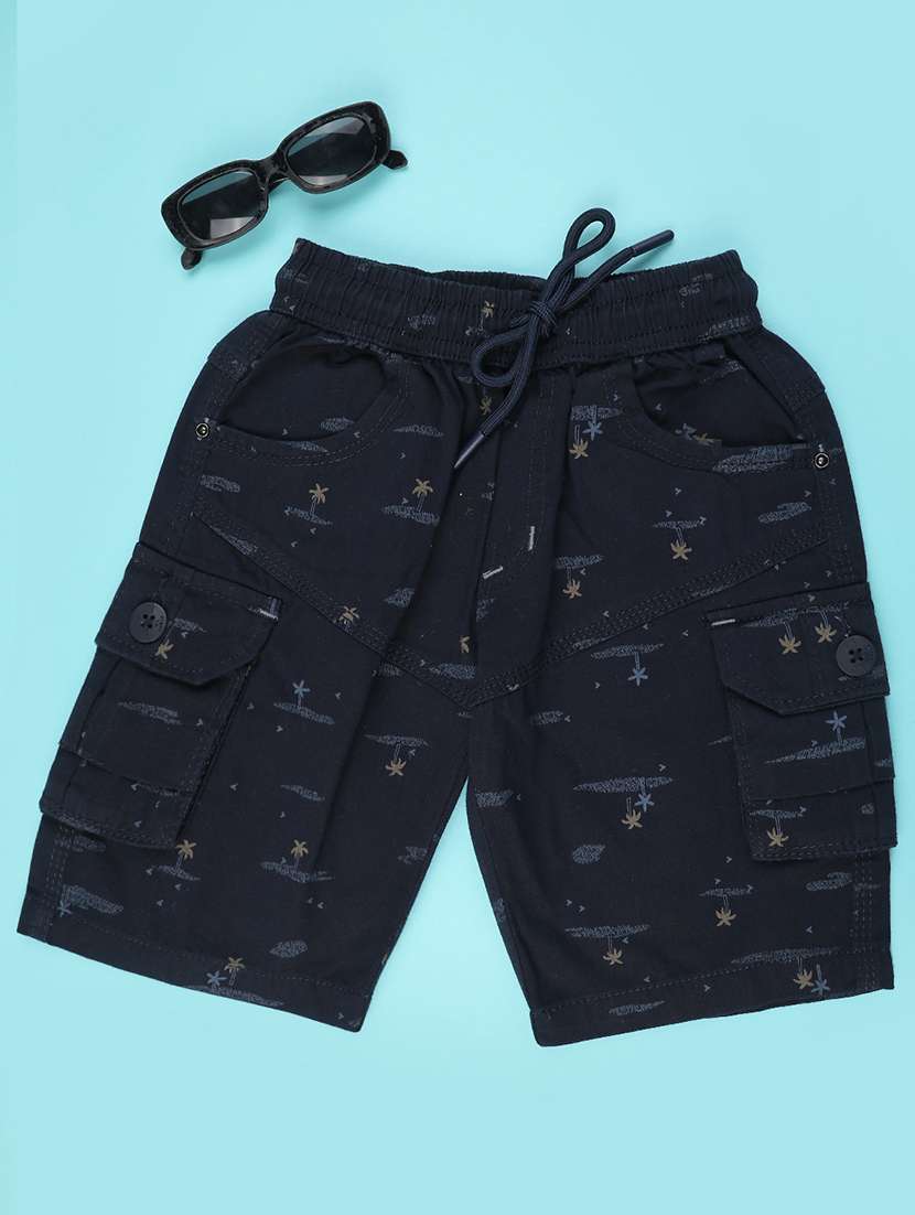 boys printed mid rise cargo shorts