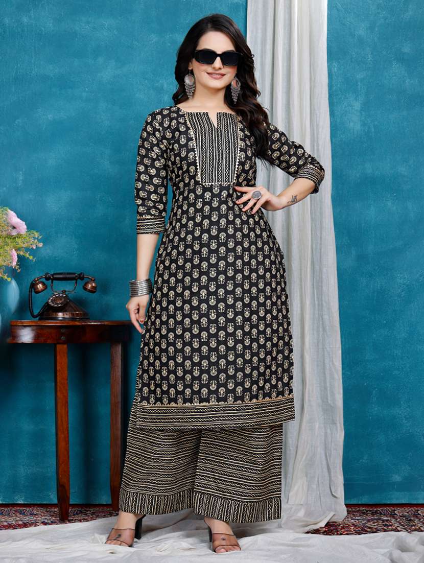 women printed kurta and palazzo set