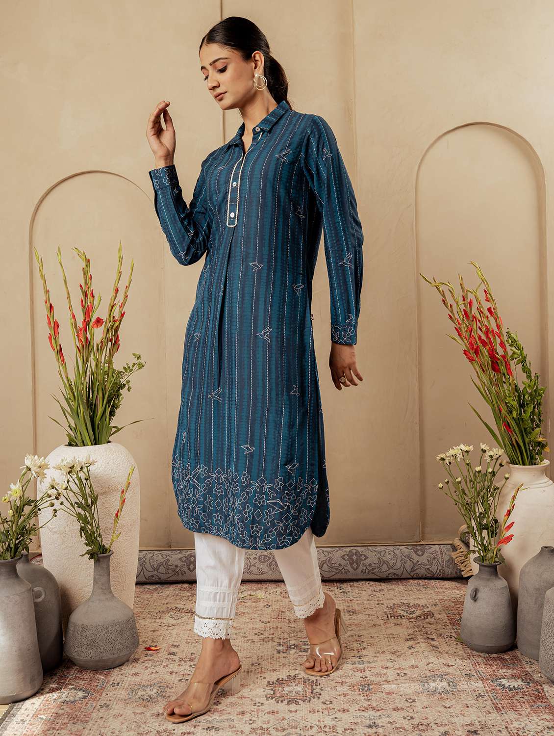 women printed long sleeve a-line kurta - 22316845 -  Standard Image - 3