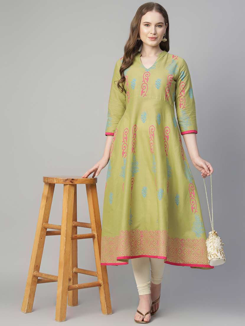 women printed three quarter sleeve anarkali kurta