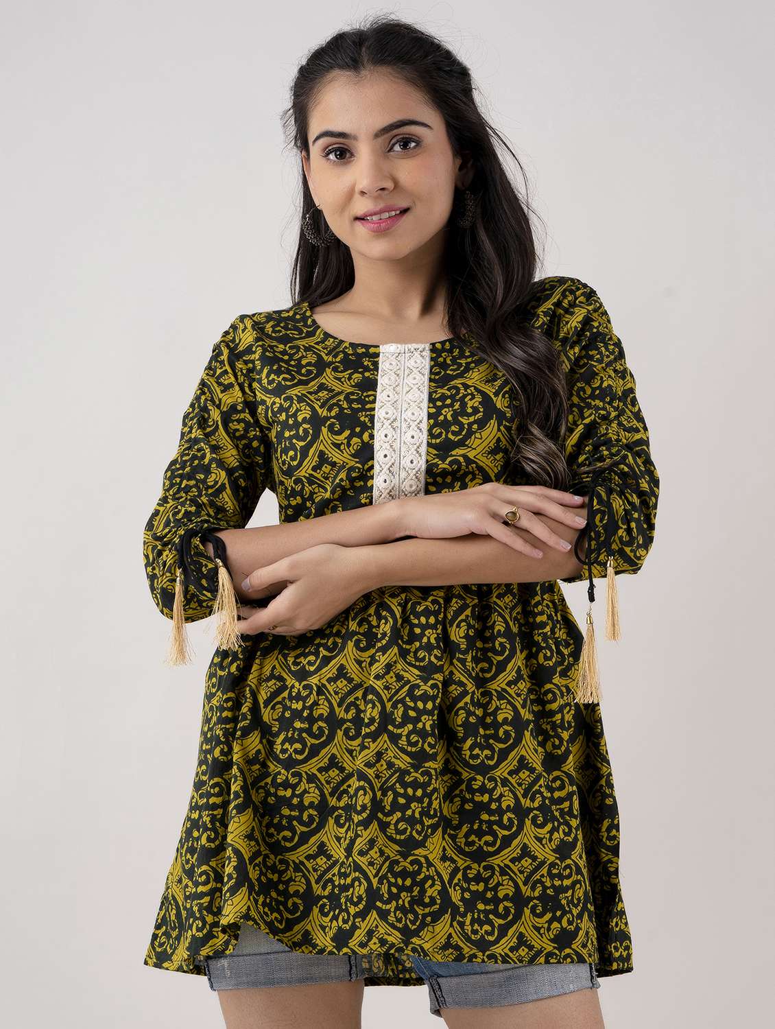 women printed three quarter sleeve ethnic top