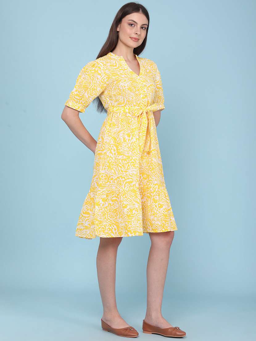 women printed short sleeves tiered dress - 22317336 -  Standard Image - 3