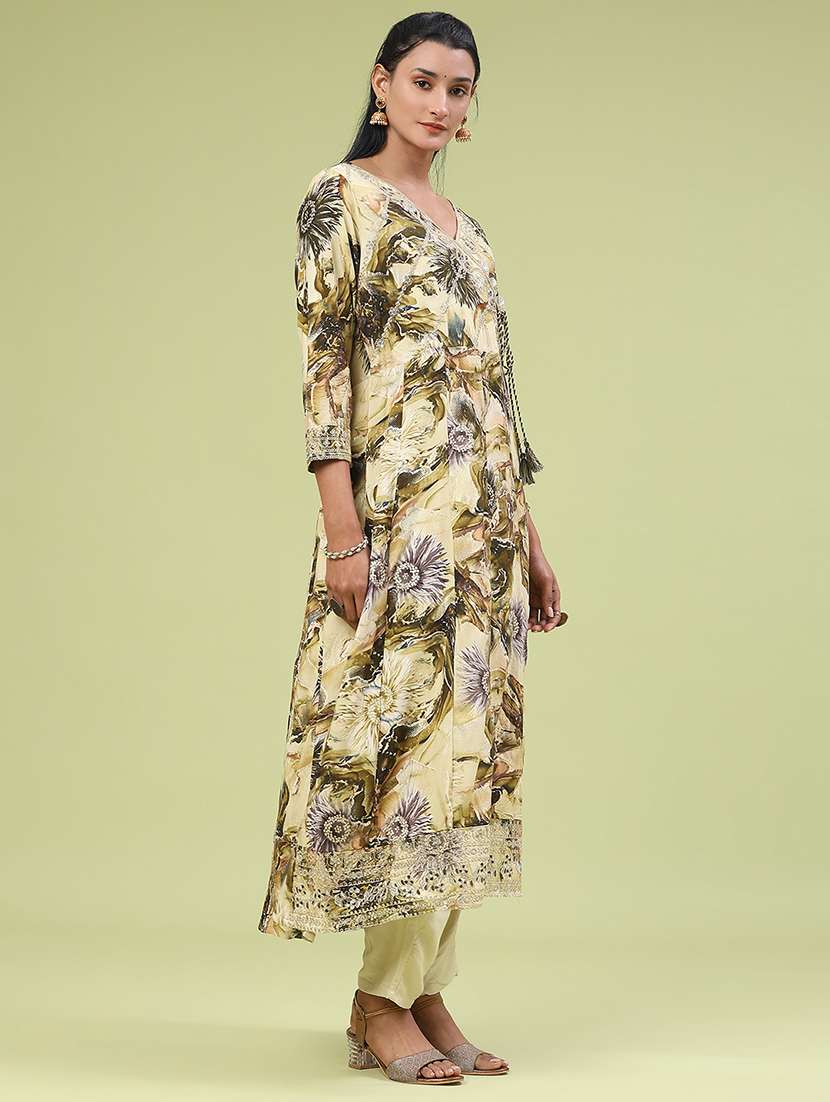 women floral three quarter sleeve kurta pant with dupatta set - 22317406 -  Standard Image - 3