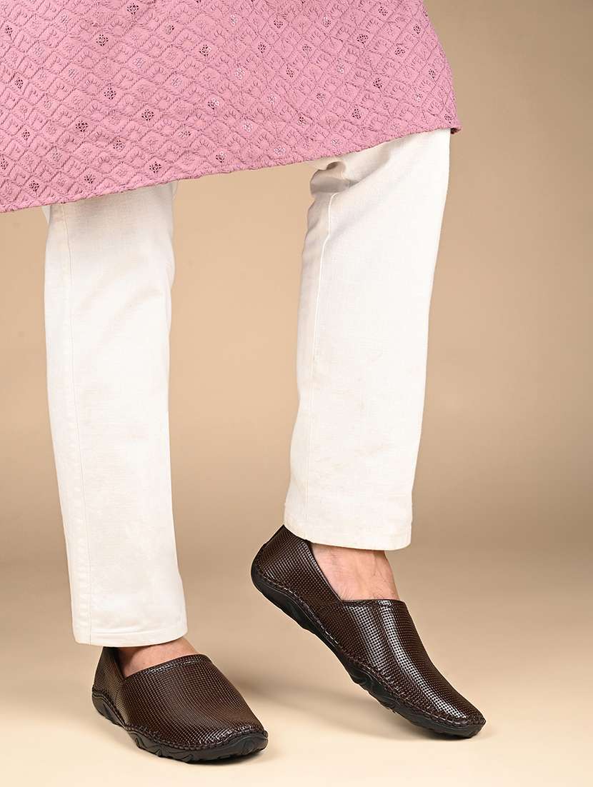 men brown slip on mojari - 22317742 -  Standard Image - 3