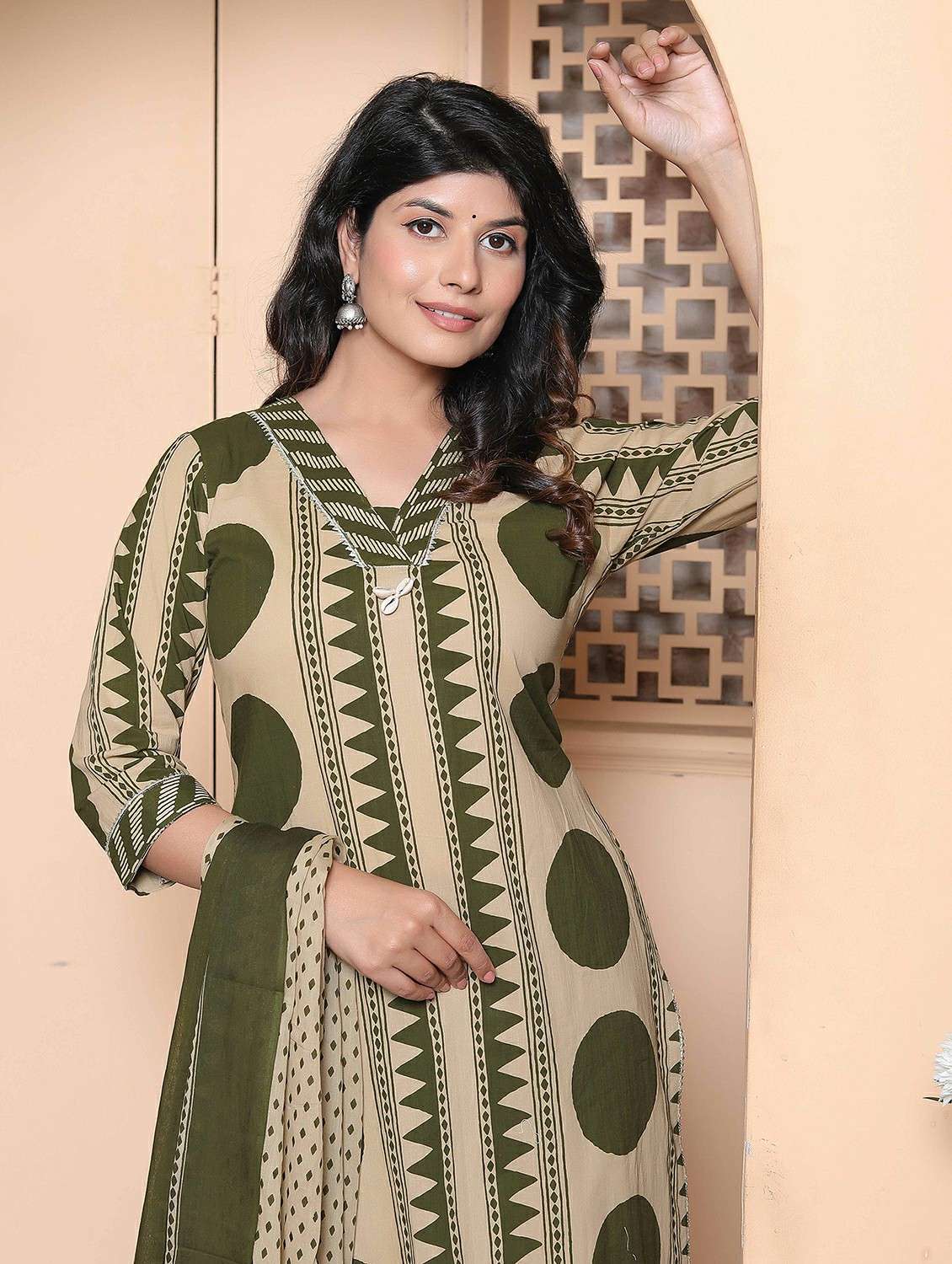 women printed three quarter sleeve kurta pant with dupatta set - 22317819 -  Standard Image - 3