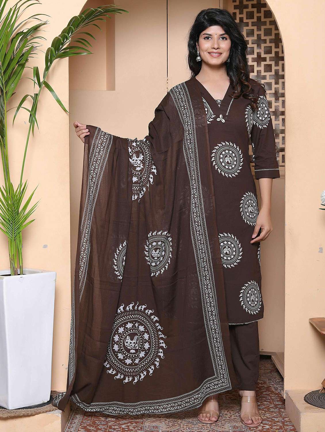 women printed three quarter sleeve kurta pant with dupatta set