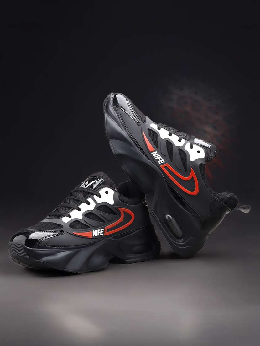 men black lace up sport shoe