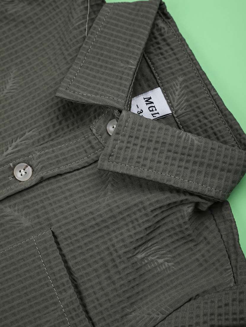 boys collared short sleeve shirt - 22318802 -  Standard Image - 3