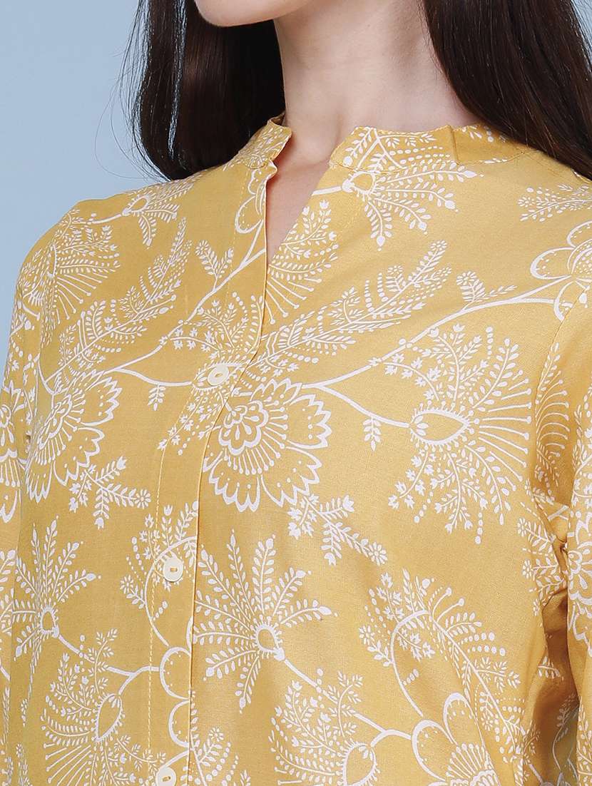 Women Printed Three Quarter Sleeves Kurta And Pant Set - 22319120 -  Standard Image - 5