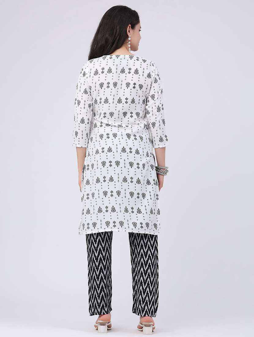 women printed three quarter sleeves kurta and pant set - 22319125 -  Standard Image - 3
