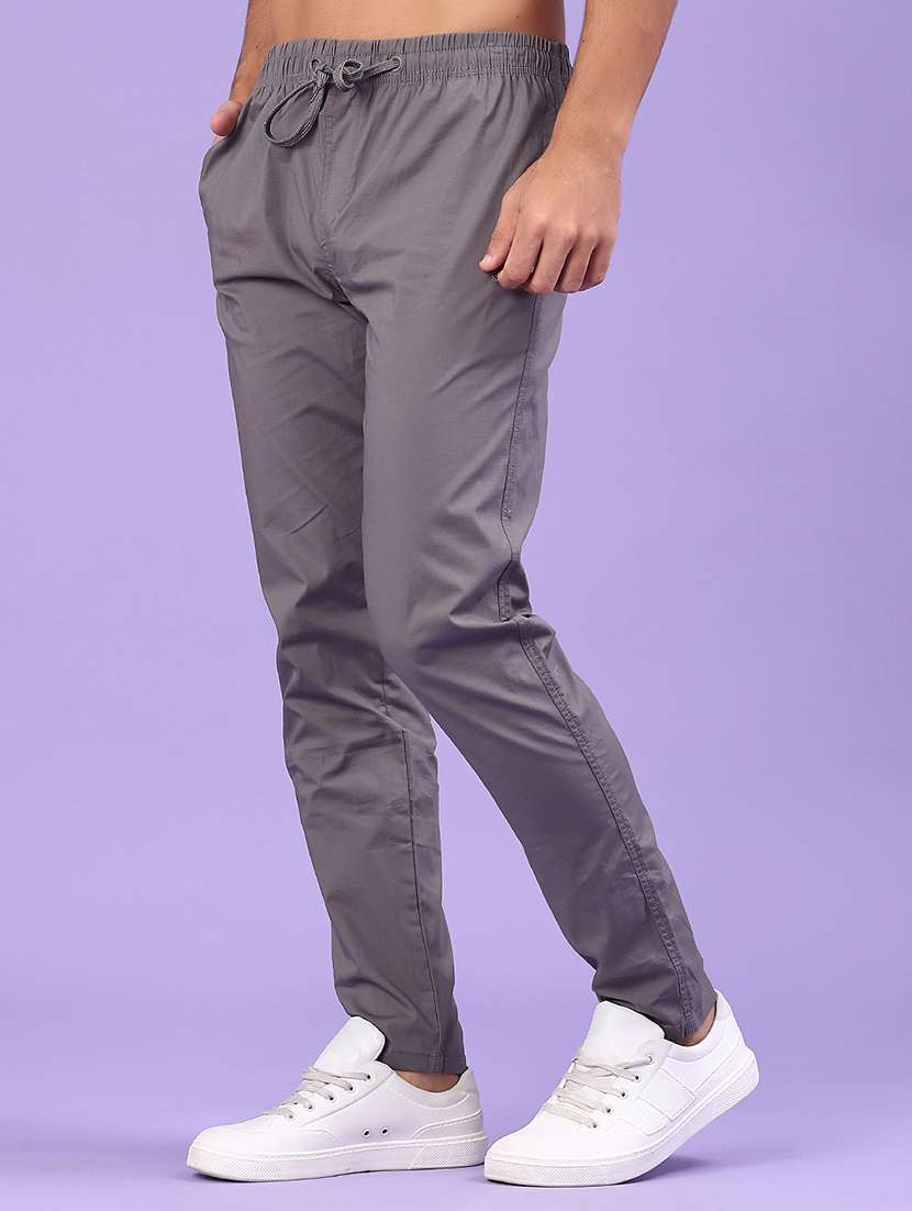 men solid mid rise chinos casual trouser