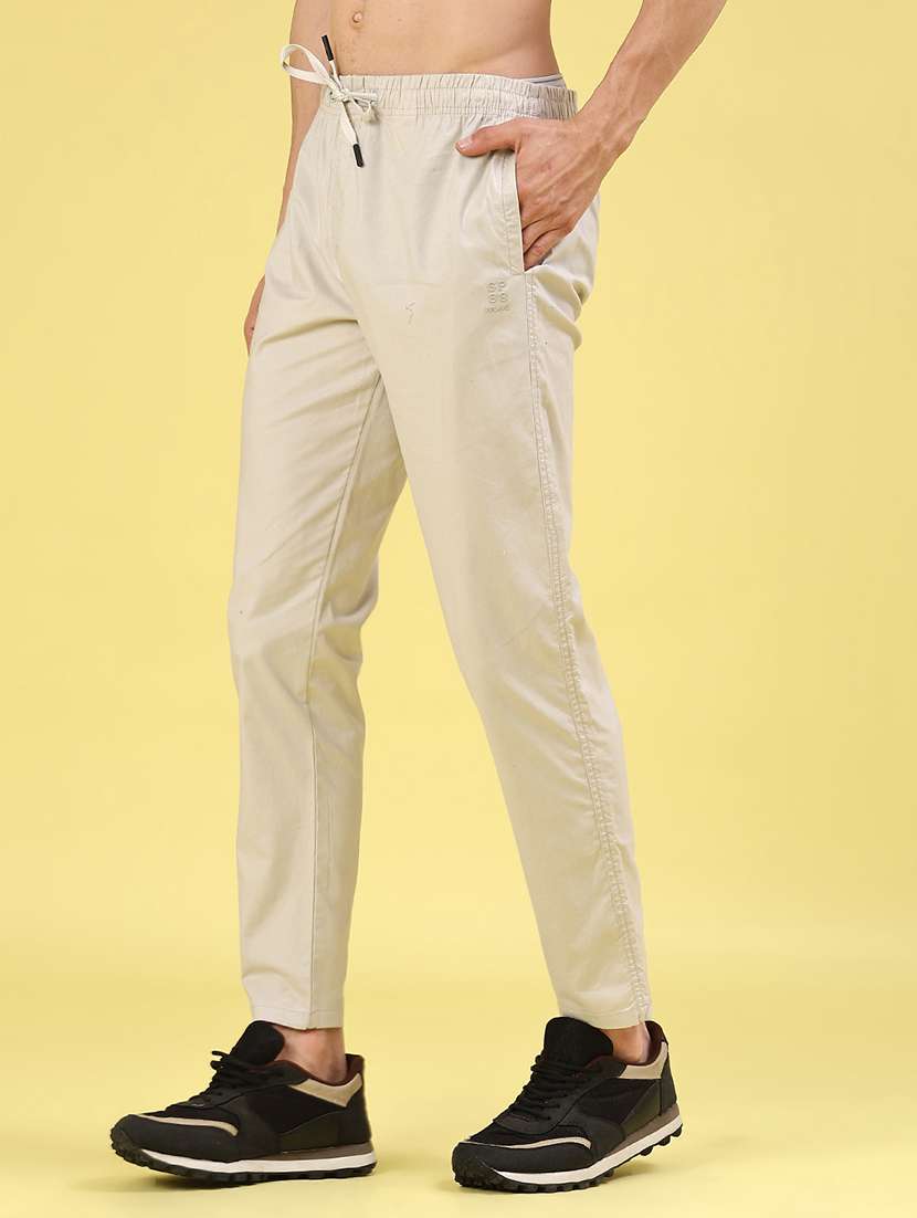 men solid mid rise chinos casual trouser