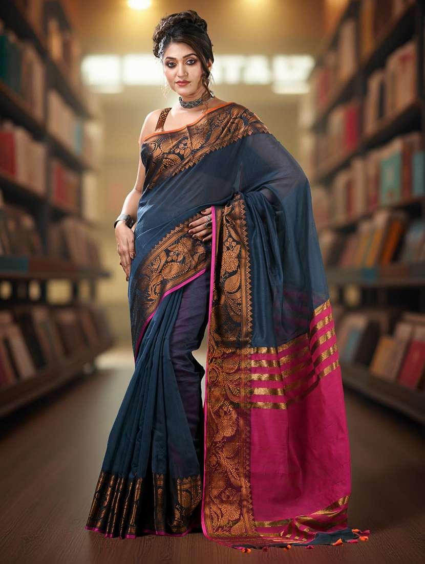 women solid with bordered handloom saree with blouse