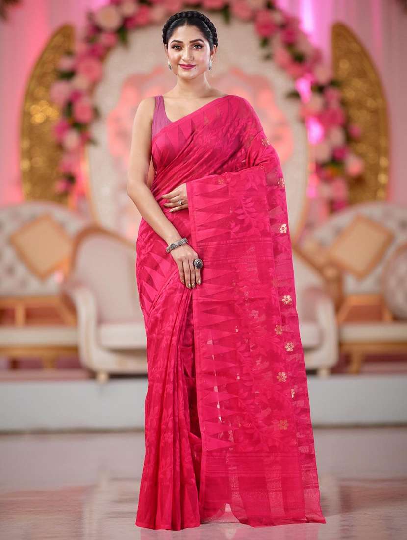 women self design jamdani saree