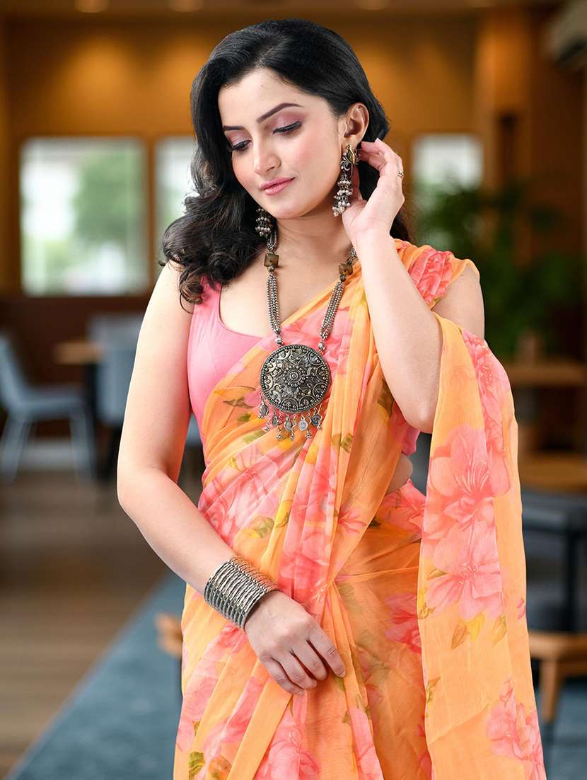 women floral printed saree - 22319624 -  Standard Image - 3