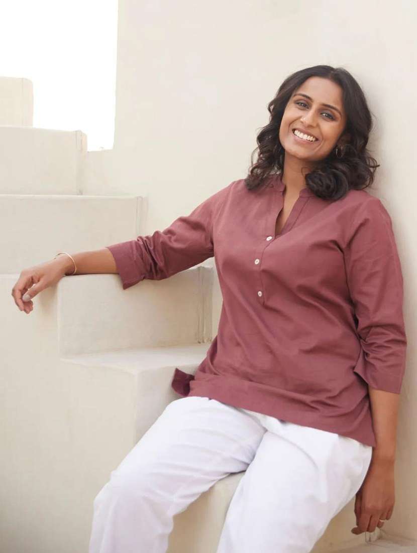 women solid three quarter sleeve straight kurti