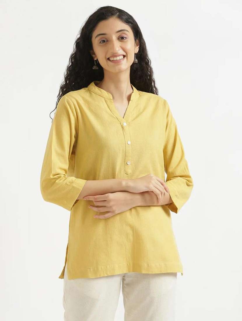 women solid three quarter sleeve straight kurti