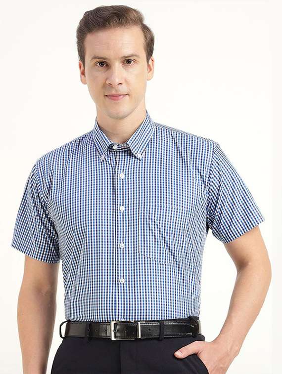 men checkered collared short sleeve shirt