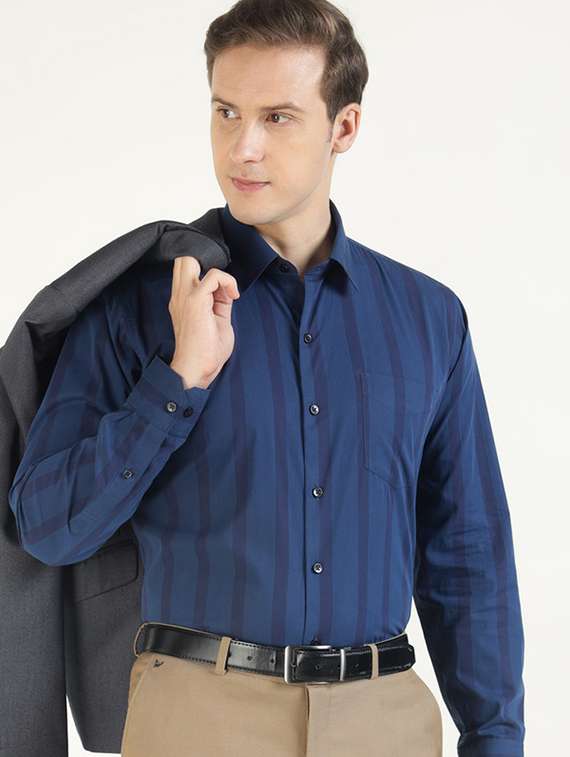 men collared long sleeve formal shirt