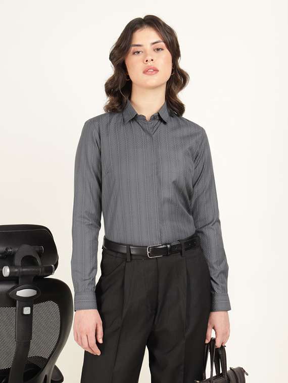 women collared long sleeve regular fit shirt