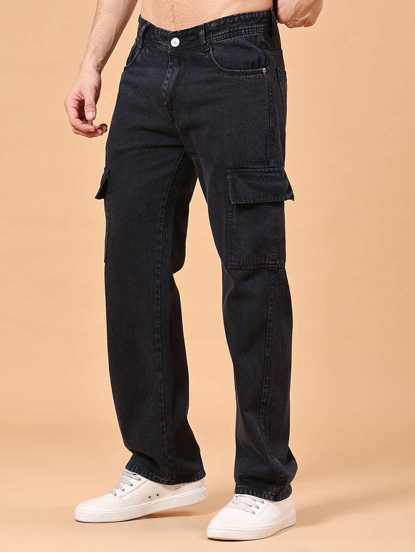 men solid mid rise regular fit cargo 