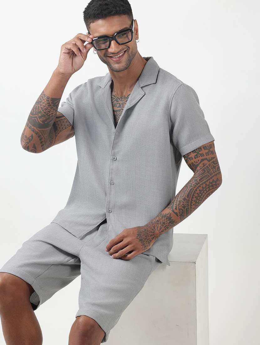 men solid short sleeve shirt & shorts co-ord set