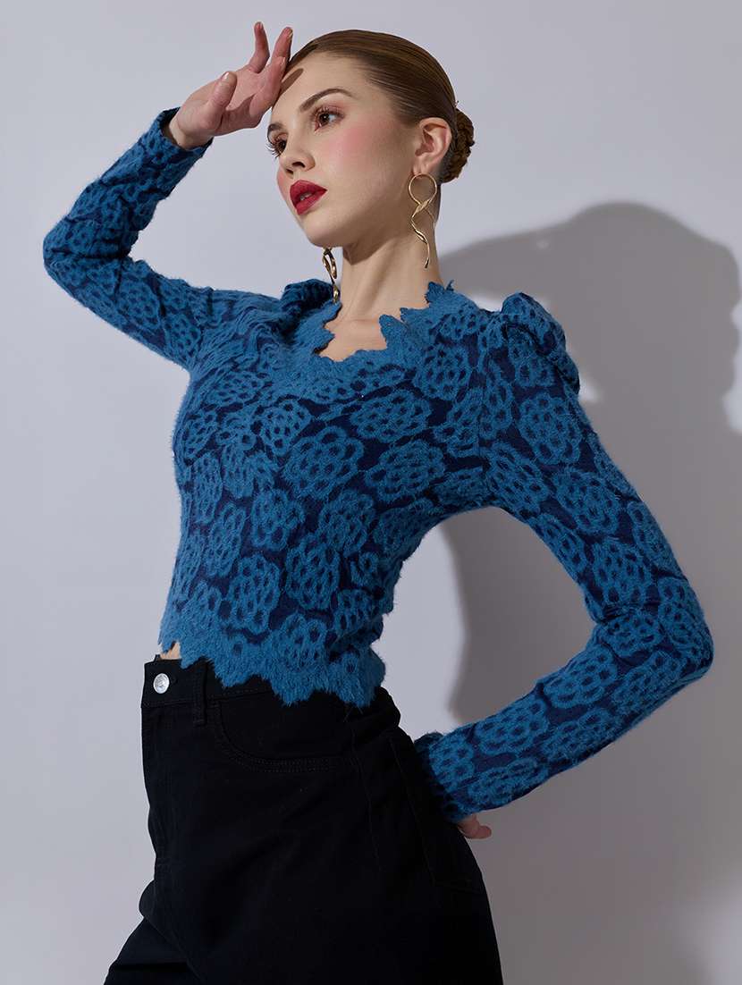 women self designed puff sleeve crop top