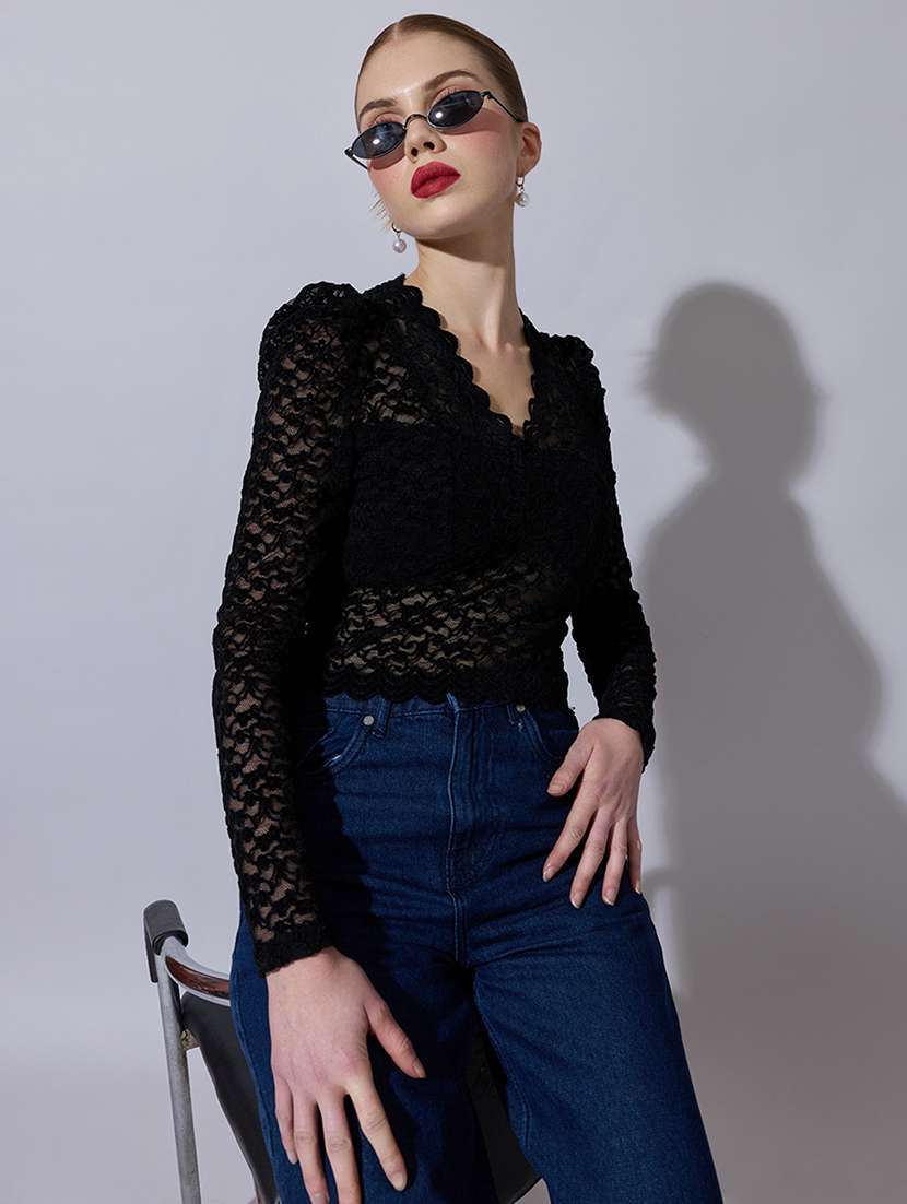 women self designed puff sleeve lace crop top