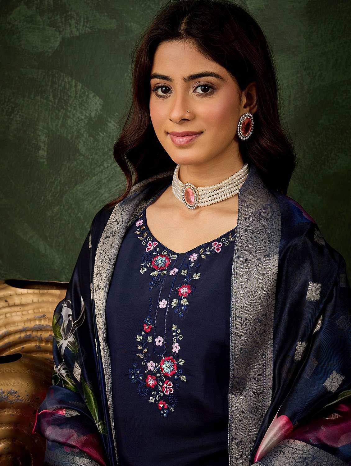 women solid with work three quarter sleeve kurta pant with dupatta set - 22322115 -  Standard Image - 3