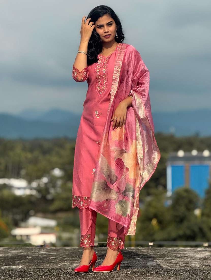 women solid with work three quarter sleeve kurta pant with dupatta set
