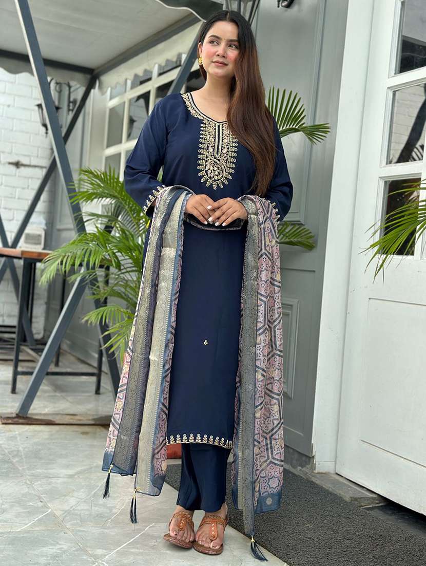 women solid with work three quarter sleeve kurta pant with dupatta set