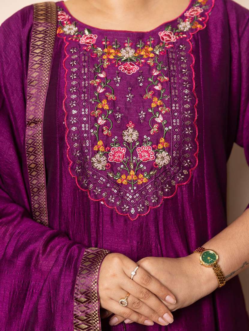 women solid with work three quarter sleeve kurta pant with dupatta set - 22322155 -  Standard Image - 5