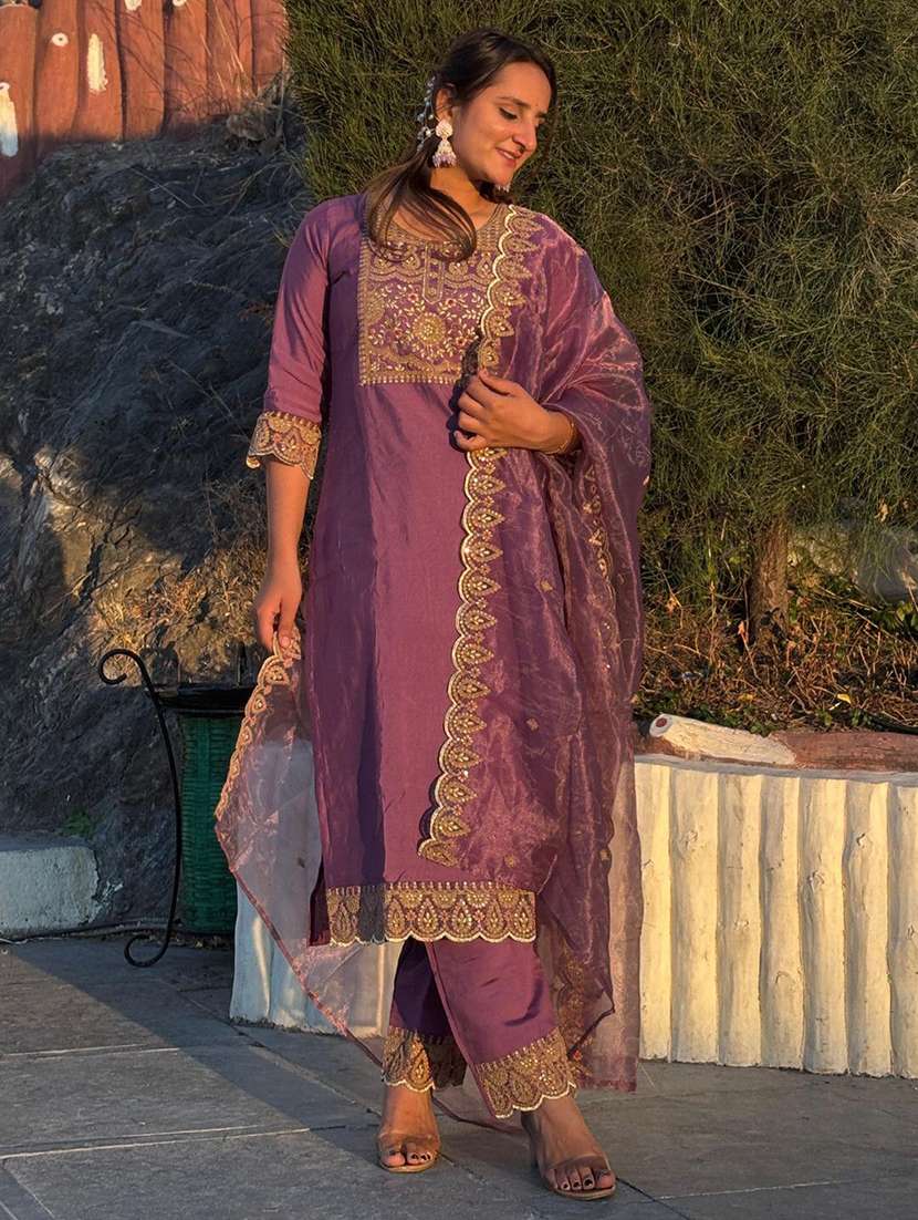 women solid with work three quarter sleeve kurta pant with dupatta set