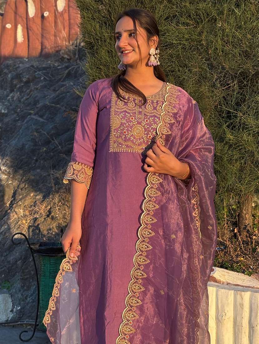 women solid with work three quarter sleeve kurta pant with dupatta set - 22322162 -  Standard Image - 3