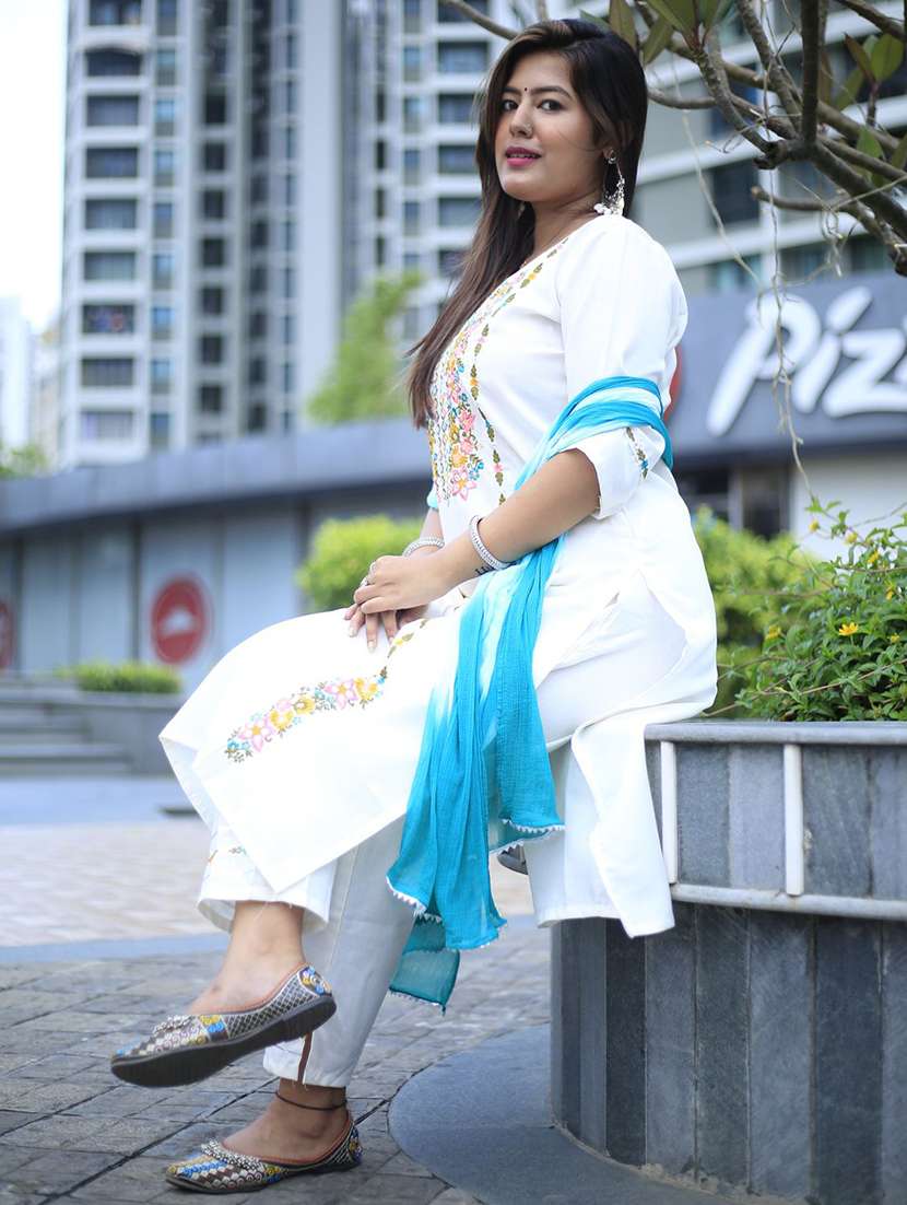 women solid with work three quarter sleeve kurta pant with dupatta set - 22322163 -  Standard Image - 5