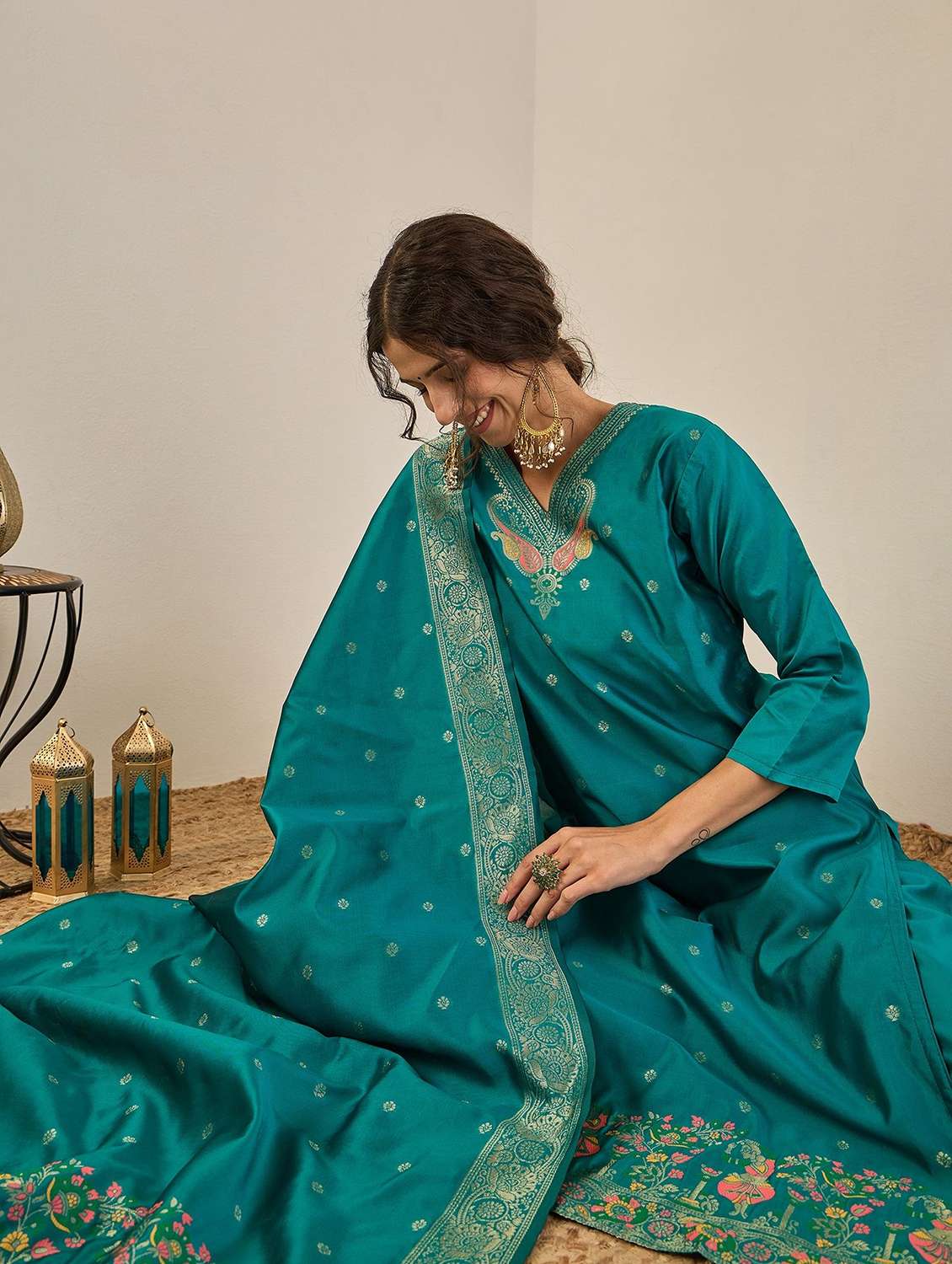 women self design three quarter sleeve kurta pant with dupatta set - 22322190 -  Standard Image - 3